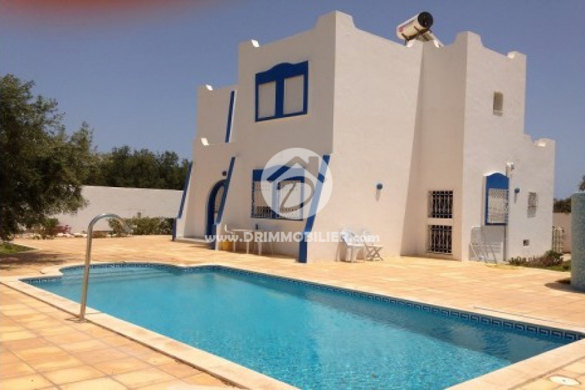 L 118 -                            بيع
                           Villa avec piscine Djerba